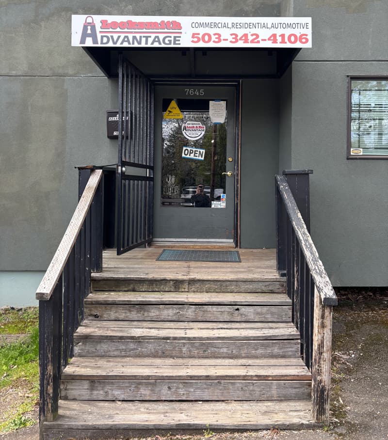 Locksmith Portland lock store