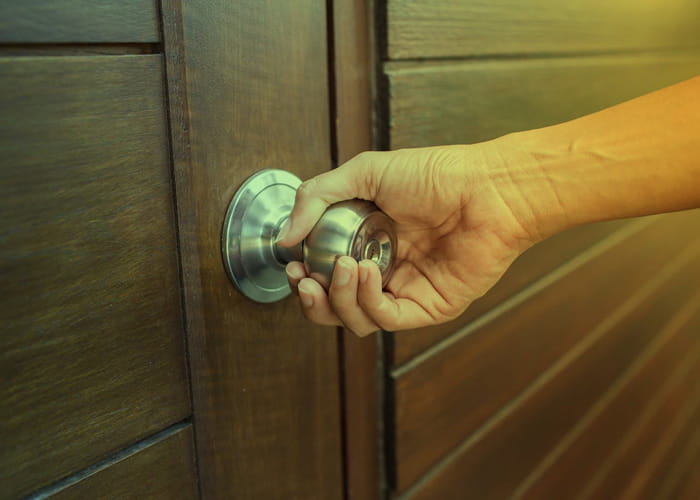 Hard to open door lock problem